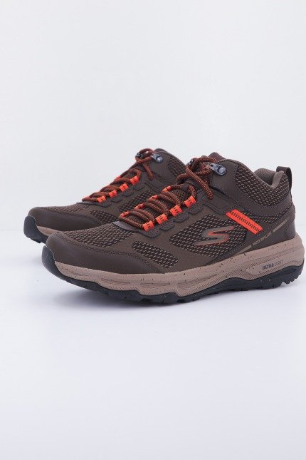 SKECHERS GO RUN TRAIL ALTITUDE en color MARRON (1)