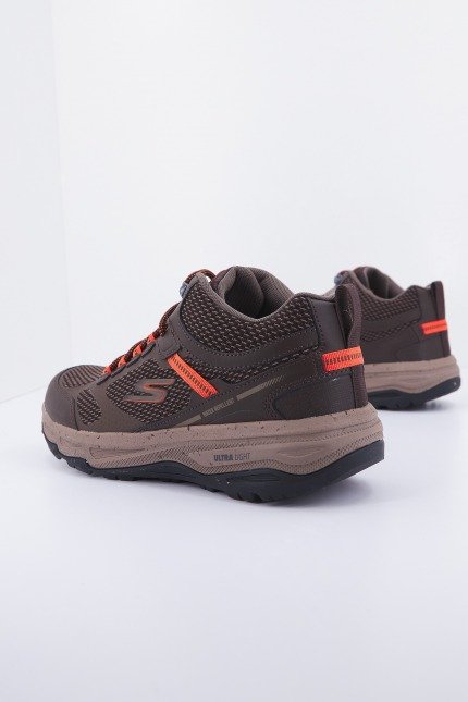 SKECHERS GO RUN TRAIL ALTITUDE en color MARRON (3)
