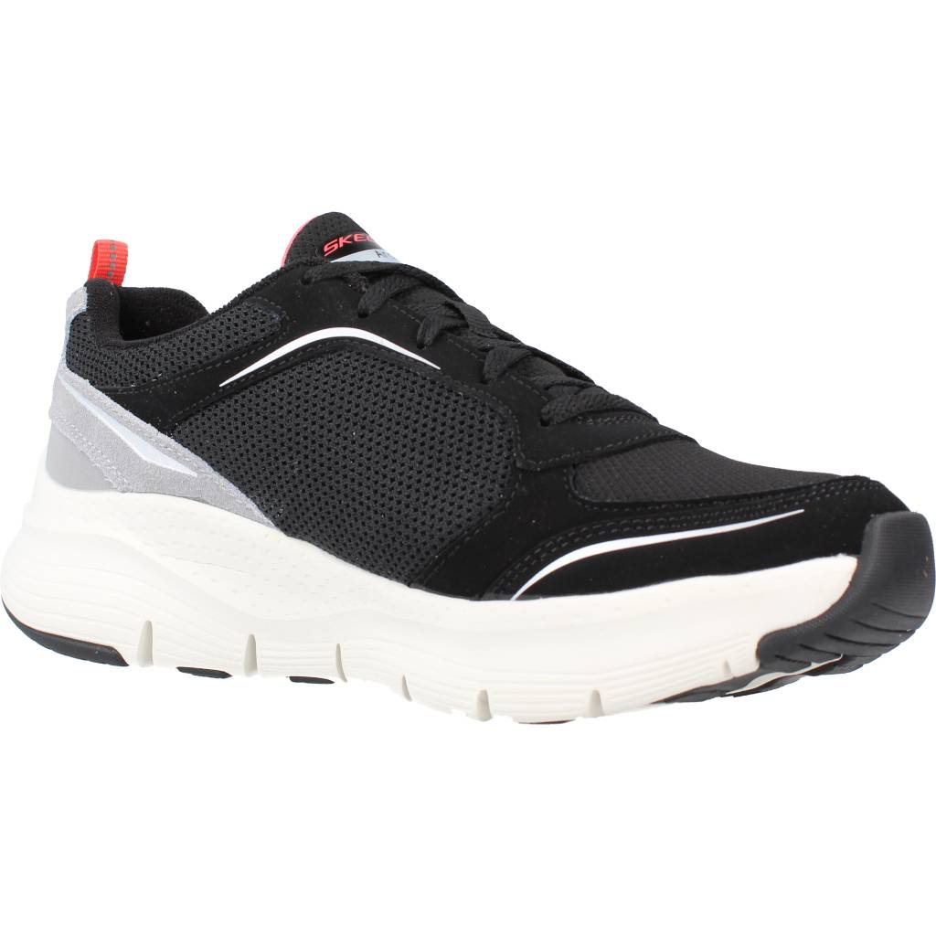 SKECHERS ARCH FIT GENTLE STRIDE en color NEGRO (5)