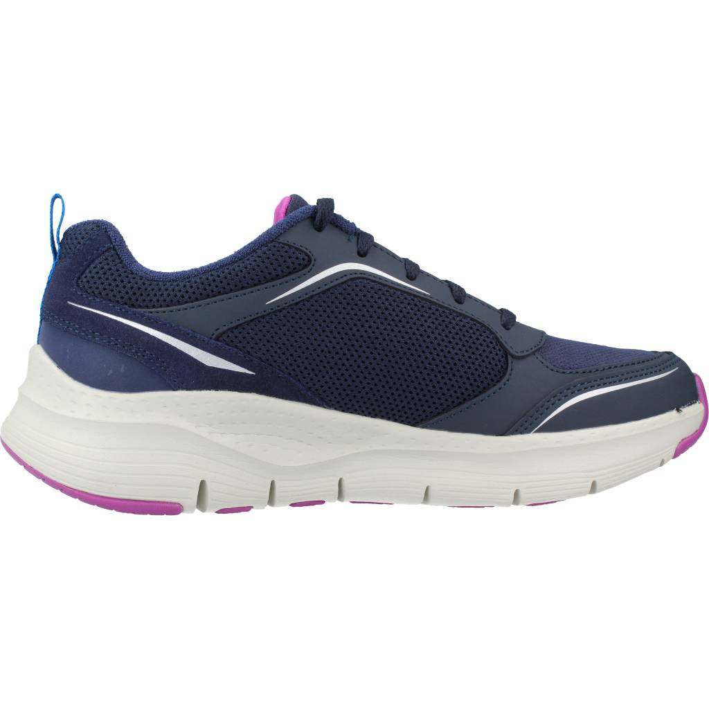 SKECHERS ARCH FIT GENTLE STRIDE en color AZUL (4)