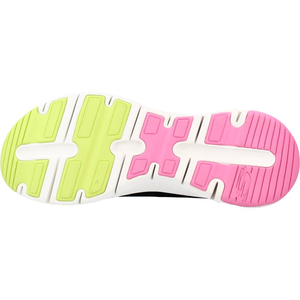 SKECHERS ARCH FIT-INFINITY COOL en color NEGRO (6)