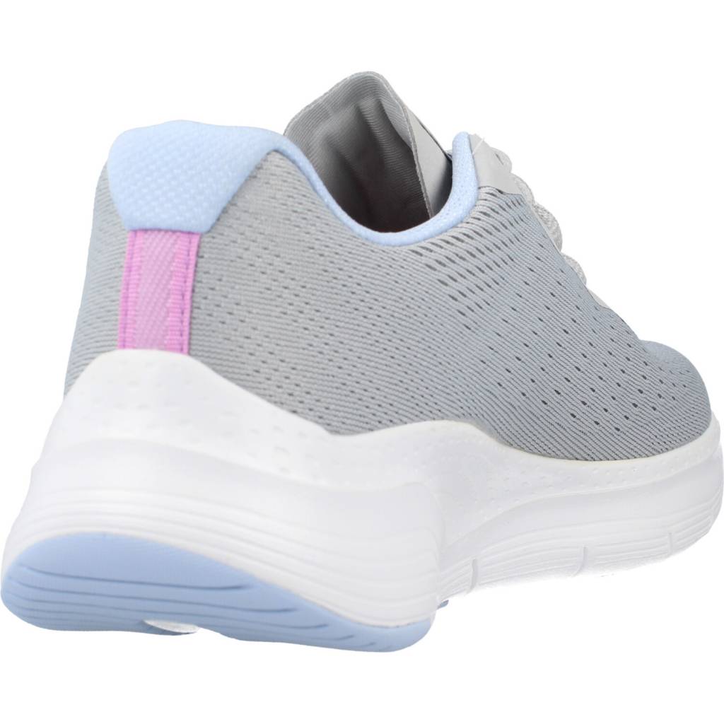 SKECHERS ARCH FIT-INFINITY COOL en color GRIS (3)