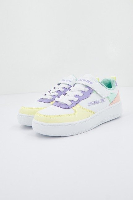 SKECHERS SPORT COURT en color BLANCO (2)