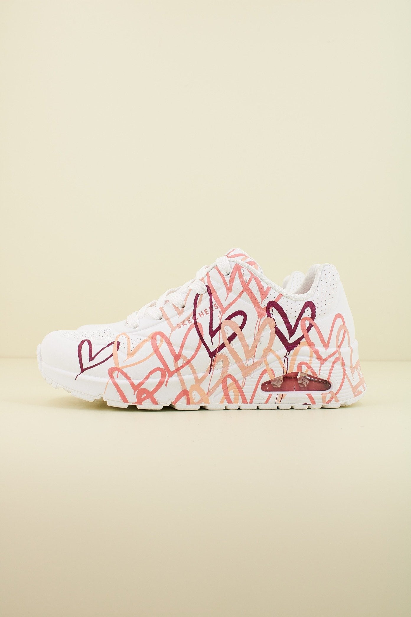 SKECHERS UNO-SPREAD THE LOVE en color BLANCO (1)