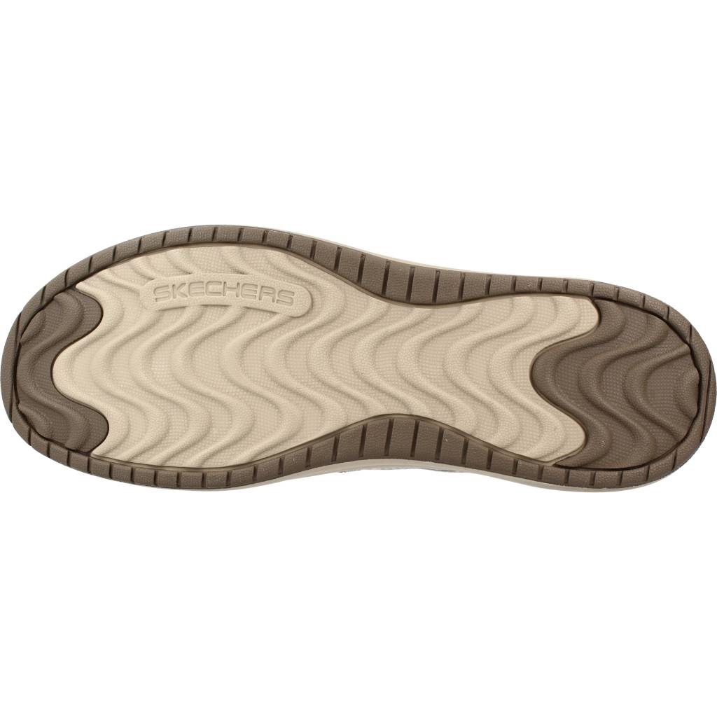 SKECHERS ARCH FIT MELO en color BEIS (6)