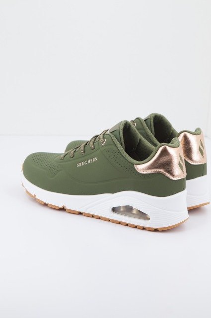 SKECHERS UNO - SHIMMER AWAY en color VERDE (2)