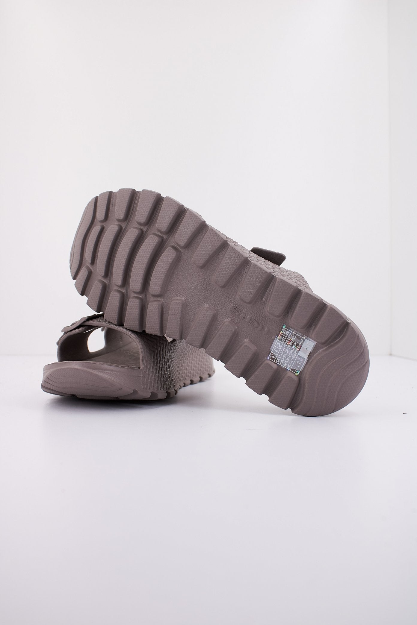 SKECHERS ARCH FIT FOOTSTEPS HI'NESS en color VIOLETA (4)
