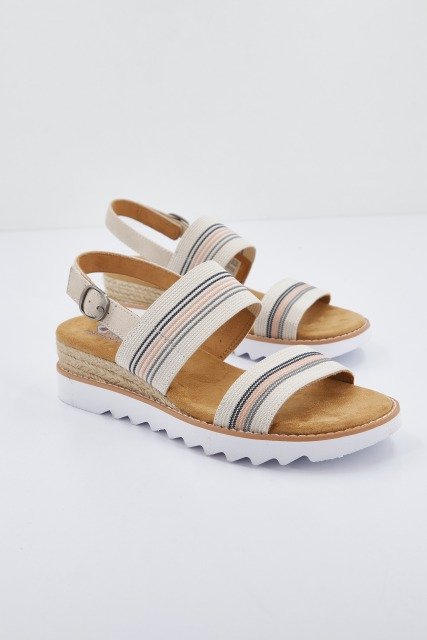 SKECHERS DESERT KISS H en color BEIS (2)