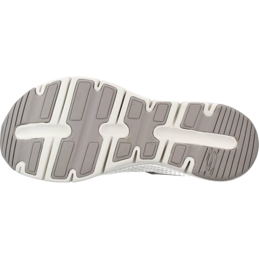 SKECHERS ARCH FIT TOURISTY en color BEIS (6)