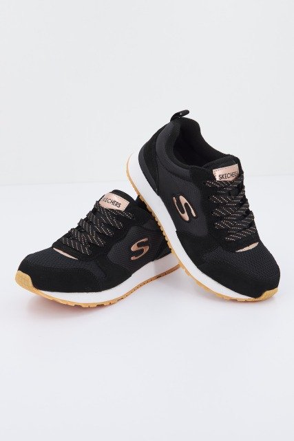 SKECHERS RETROSPECT en color NEGRO (1)