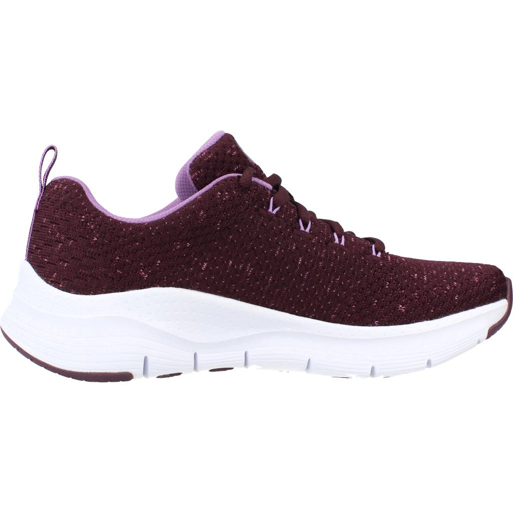 SKECHERS S ARCH FIT en color BURDEOS (4)