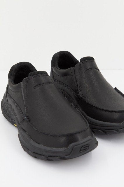 SKECHERS RESPECTED en color NEGRO (1)