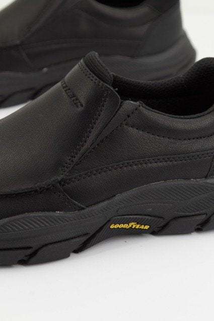 SKECHERS RESPECTED en color NEGRO (4)