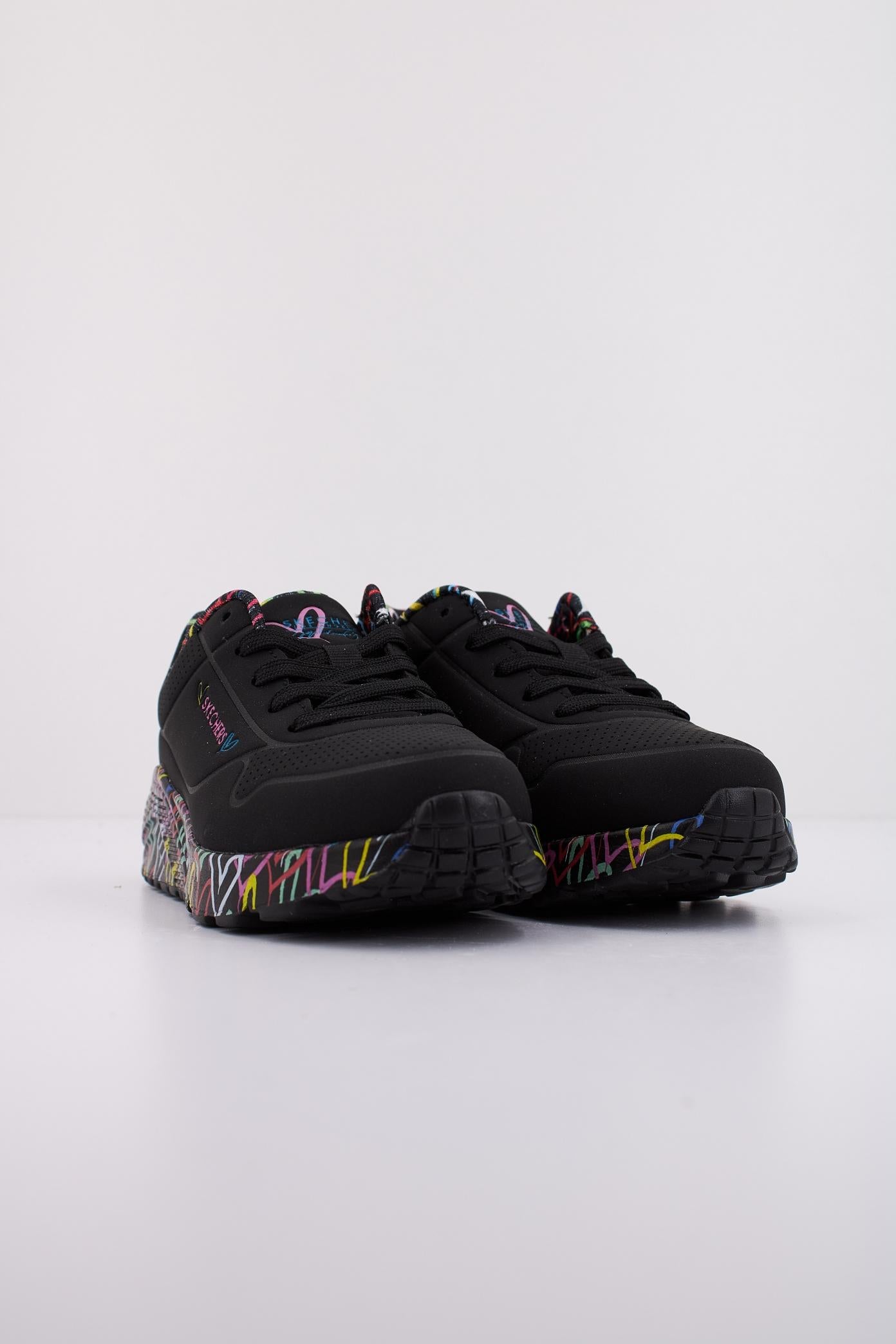 SKECHERS UNO LITE en color NEGRO (2)