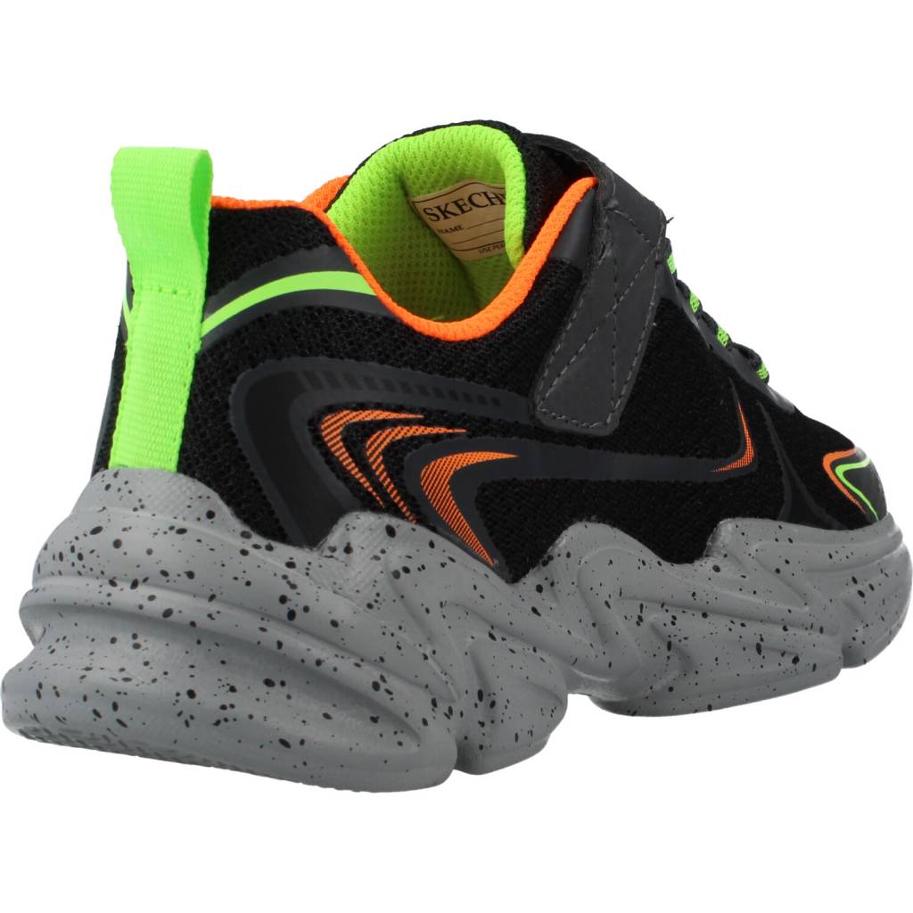 SKECHERS WAVETRONIC en color NEGRO (3)