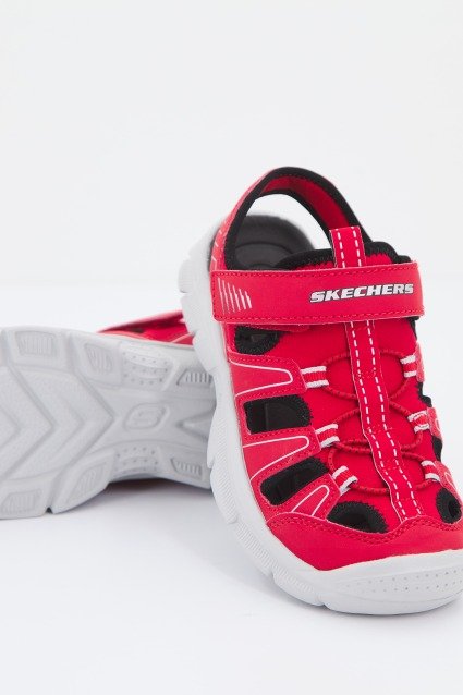 SKECHERS RELIX en color ROJO (2)