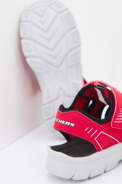 SKECHERS RELIX en color ROJO (3)
