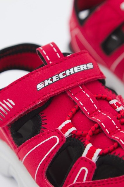 SKECHERS RELIX en color ROJO (4)