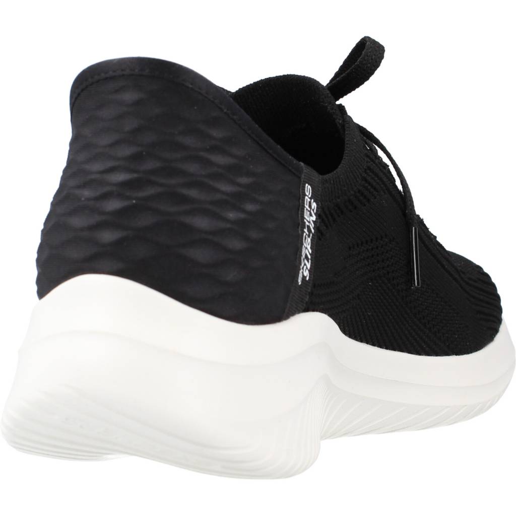 SKECHERS SLIP-INS: ULTRA FLEX . TONAL STRETC en color NEGRO (3)