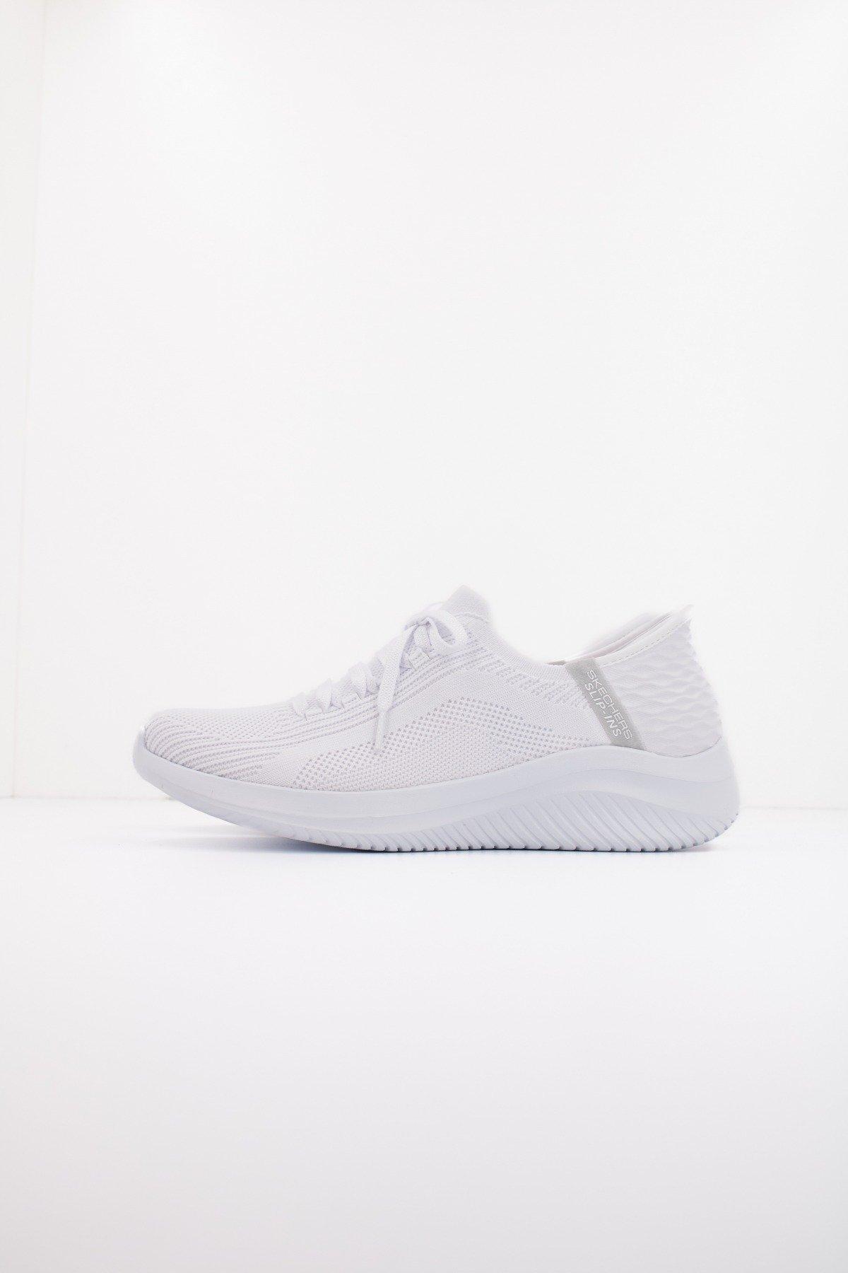 SKECHERS SLIP-INS: ULTRA FLEX . TONAL STRETC en color BLANCO (1)