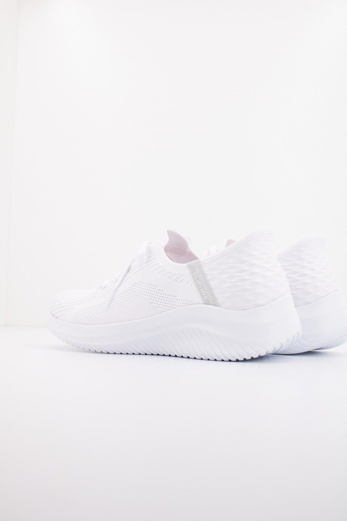 SKECHERS SLIP-INS: ULTRA FLEX . TONAL STRETC en color BLANCO (3)