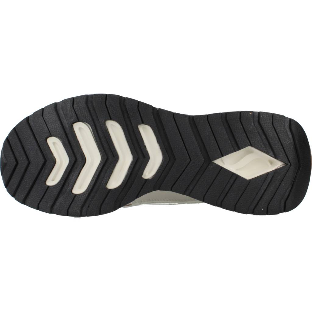 SKECHERS HALOS en color BEIS (6)