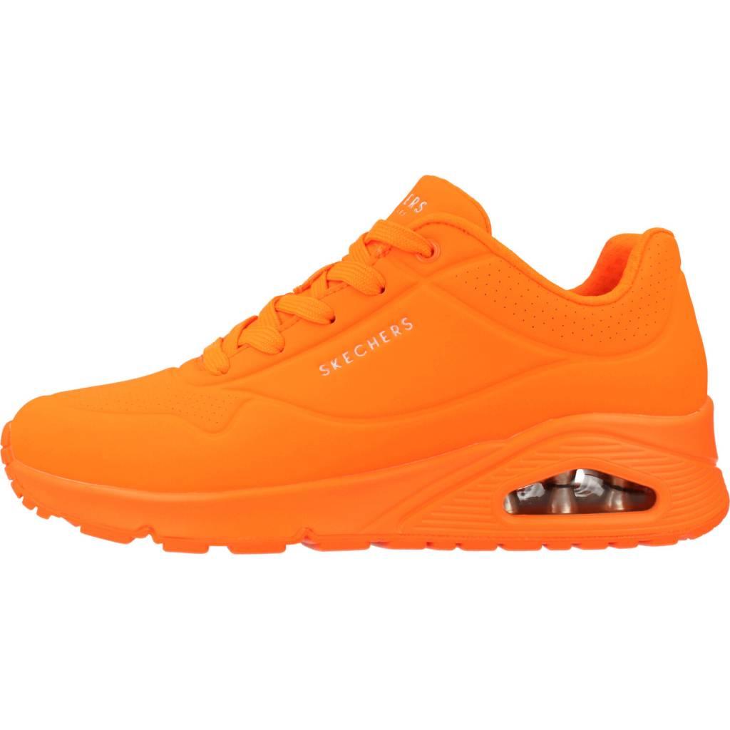 SKECHERS UNO en color NARANJA (2)