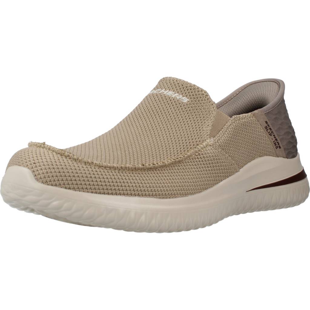 SKECHERS SLIP-INS S en color MARRON CLARO (1)