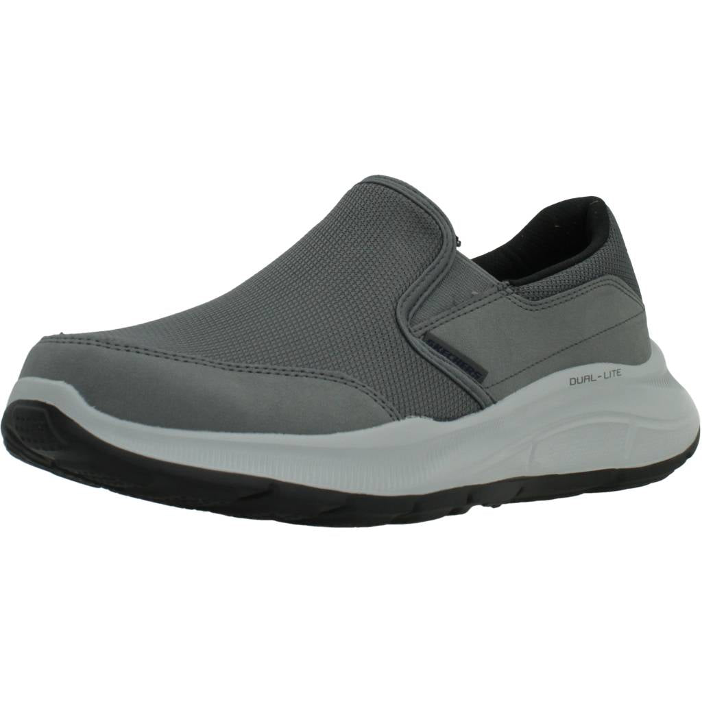 SKECHERS EQUALIZER . en color GRIS (1)