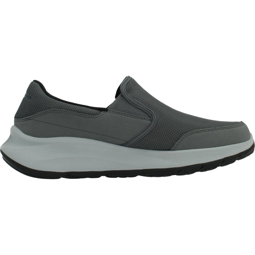 SKECHERS EQUALIZER . en color GRIS (4)