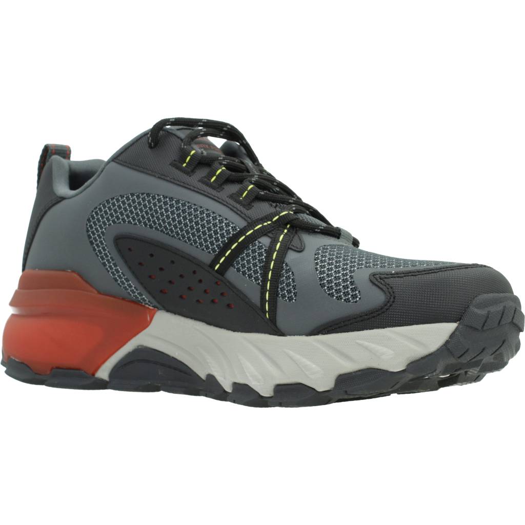 SKECHERS MAX PROTECT en color GRIS (5)