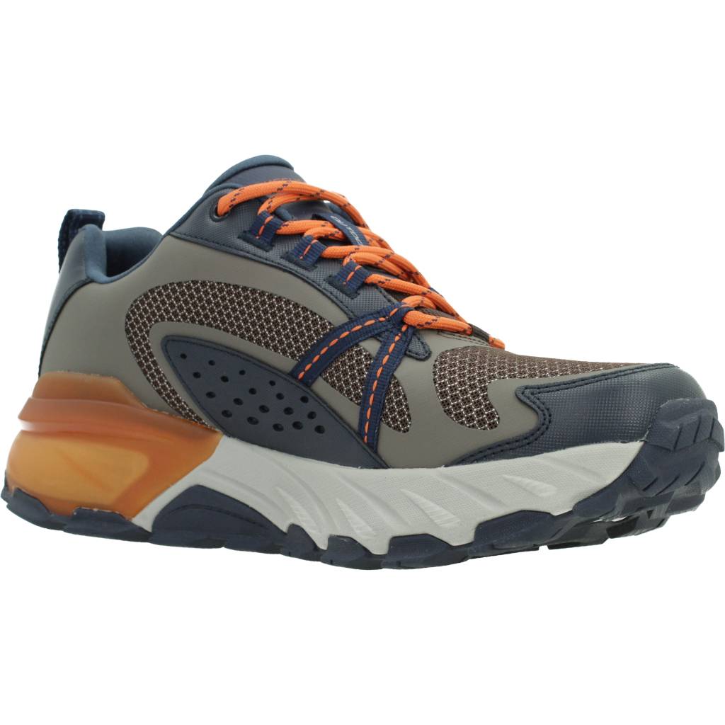 SKECHERS MAX PROTECT en color AZUL (5)