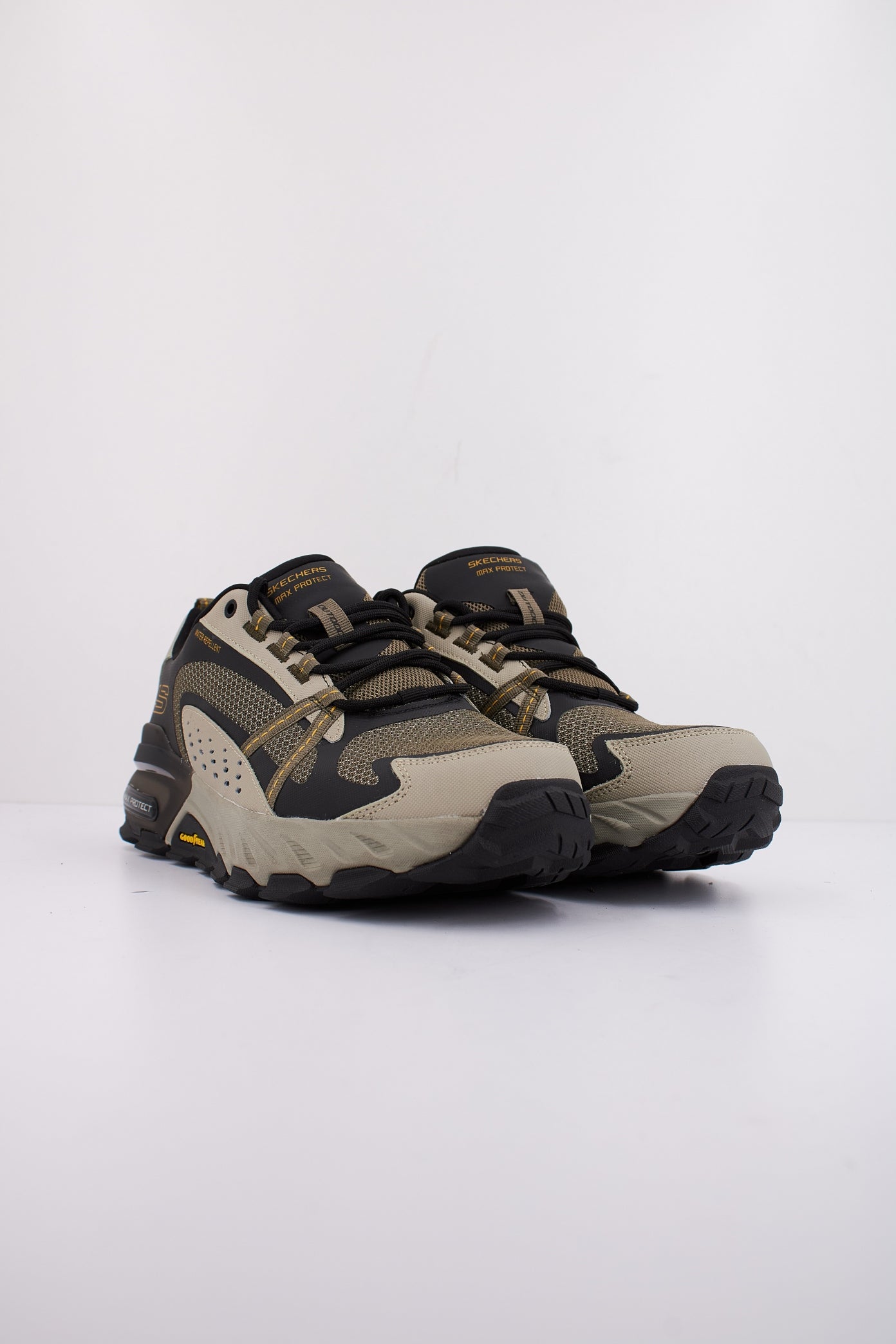 SKECHERS MAX PROTECT en color VERDE (2)
