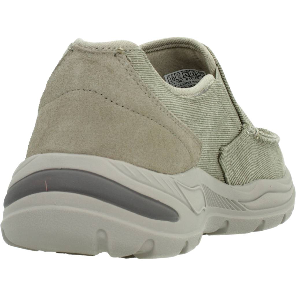 SKECHERS ARCH FIT MOTLEY en color MARRON CLARO (3)