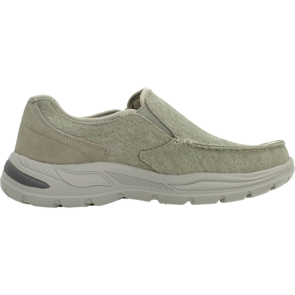 SKECHERS ARCH FIT MOTLEY en color MARRON CLARO (4)