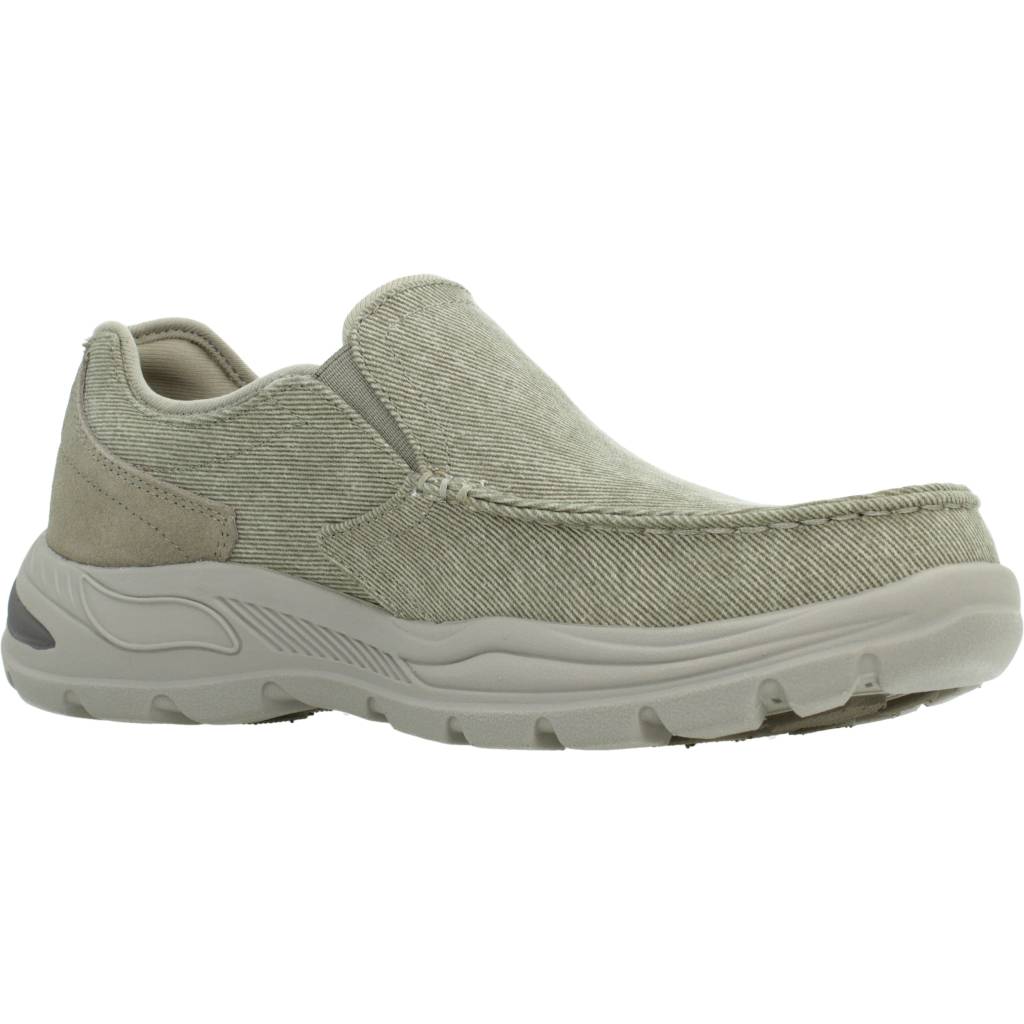SKECHERS ARCH FIT MOTLEY en color MARRON CLARO (5)