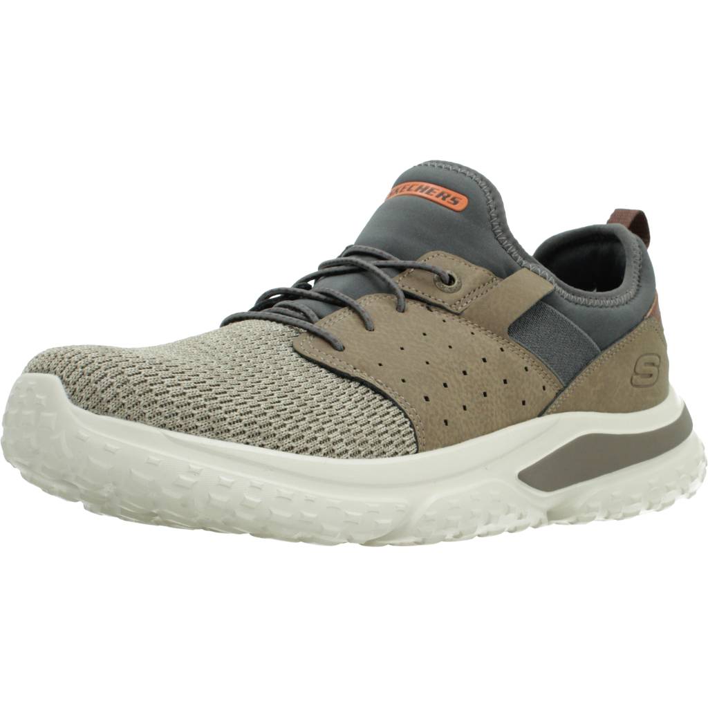 SKECHERS SOLVANO en color MARRON (1)