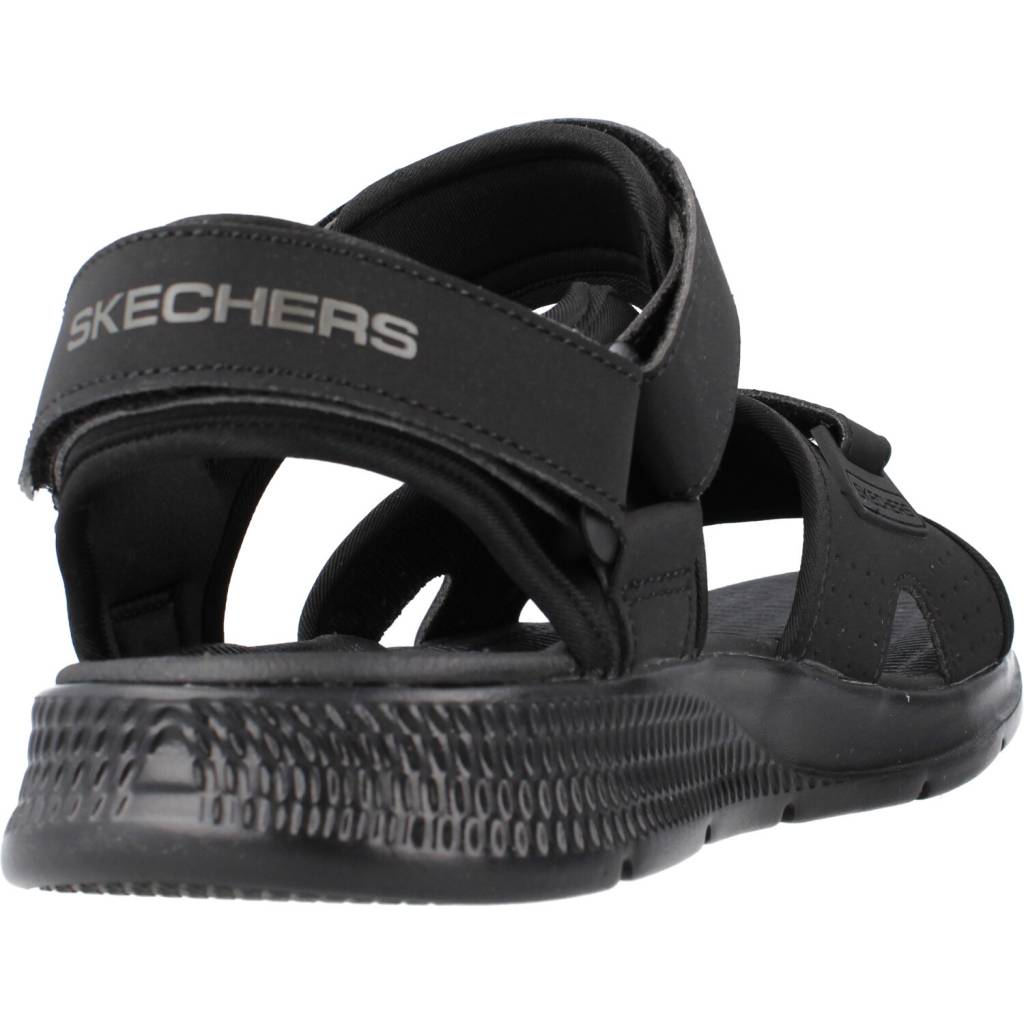 SKECHERS GO CONSISTENT SANDAL en color NEGRO (3)