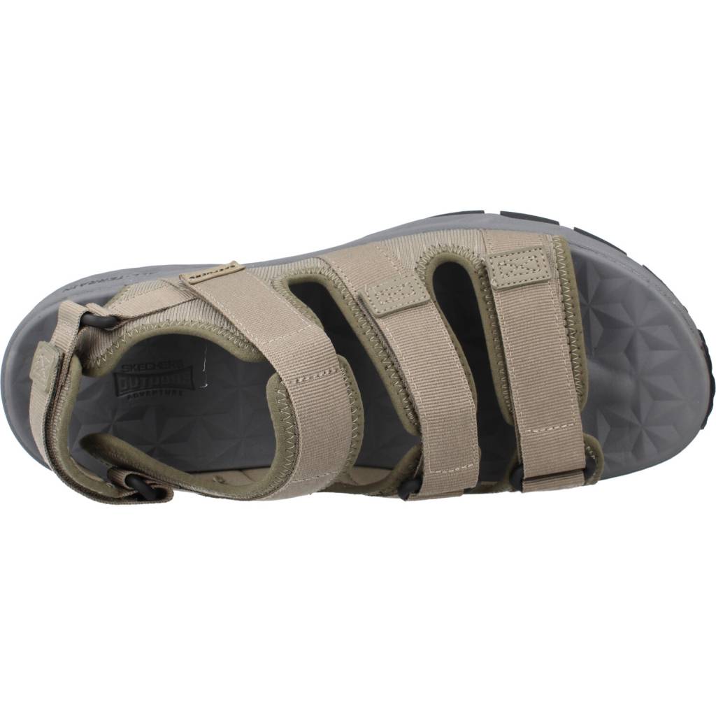 SKECHERS ESCAPE PLAN TRAIL en color BEIS (7)