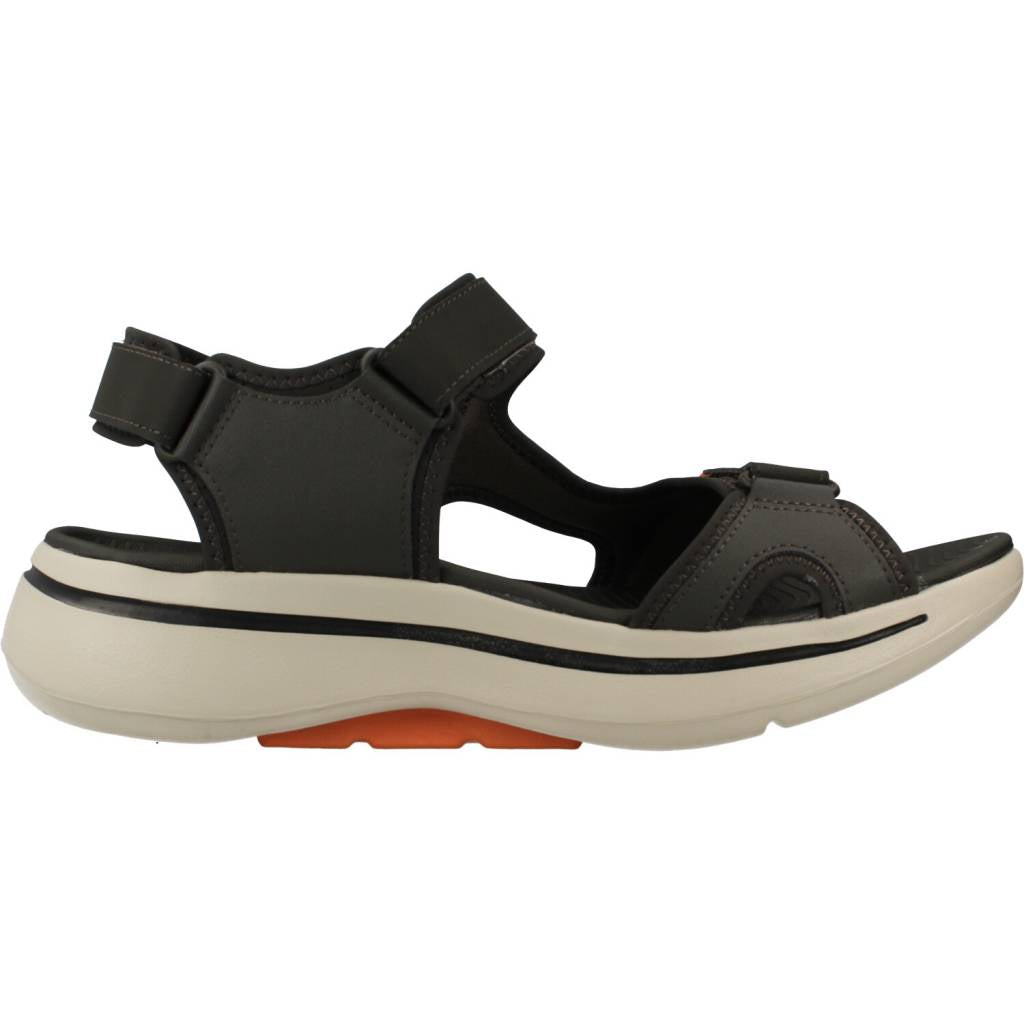SKECHERS GO WALK ARCH FIT SANDA en color MARRON (4)