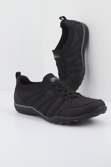 SKECHERS BREATHE-EASY en color NEGRO (1)
