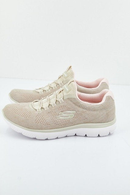 SKECHERS SUMMITS en color BEIS (2)