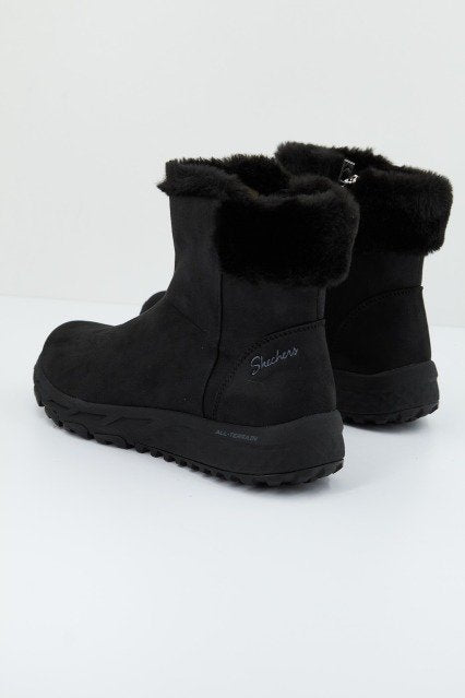 SKECHERS ESCAPE PLAN - COZY COLLAB en color NEGRO (2)