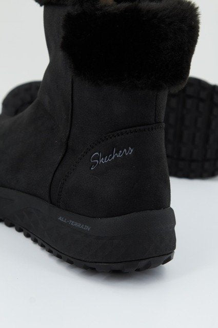 SKECHERS ESCAPE PLAN - COZY COLLAB en color NEGRO (4)