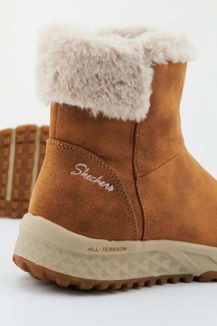 SKECHERS ESCAPE PLAN - COZY COLLAB en color MARRON (3)