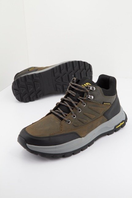 SKECHERS ZELLER en color VERDE (1)