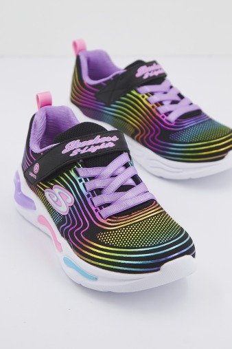 SKECHERS WAVY BEAMS en color NEGRO (1)