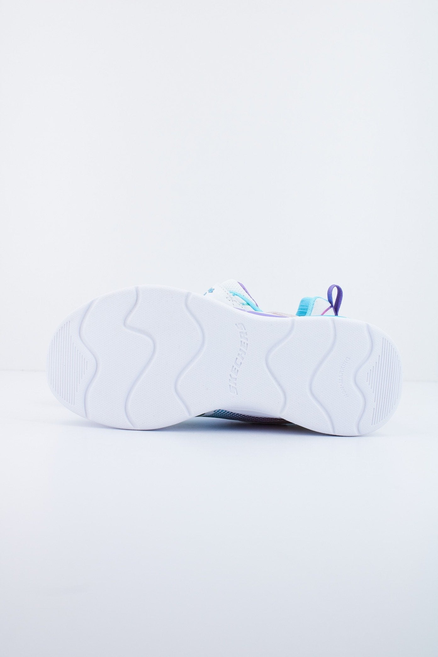 SKECHERS S LIGHTS: WAVY BEAMS en color BLANCO (4)