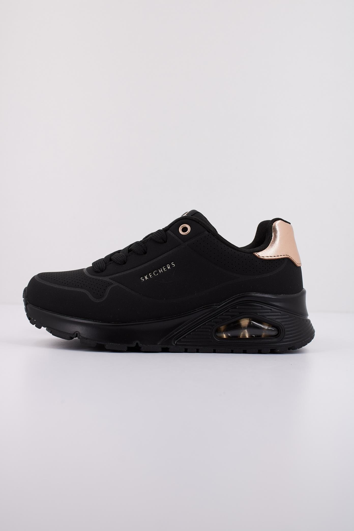 SKECHERS UNO GEN - SHIMMER A en color NEGRO (1)