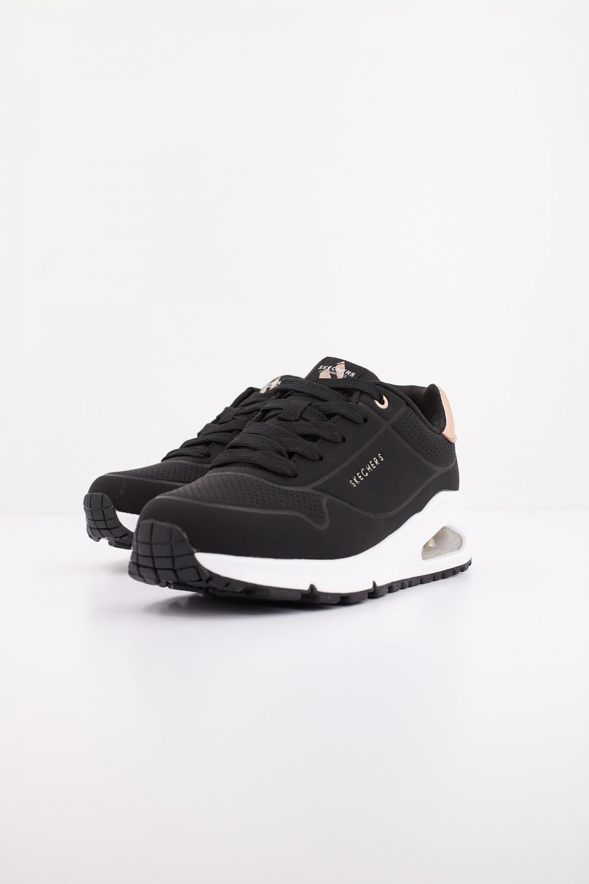 SKECHERS UNO GEN en color NEGRO (2)